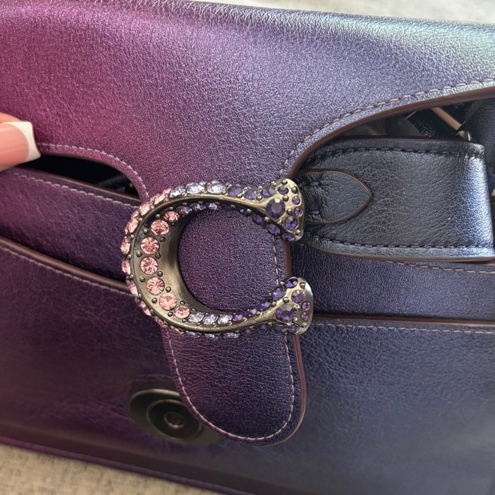 Chic Iridescent Shoulder Bag with Crystal Accent - Picture 4 of 5